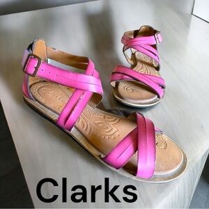Clark’s-size 8 raspberry “Billie Jazz” sandals. Non slip sole. VG preowned!!